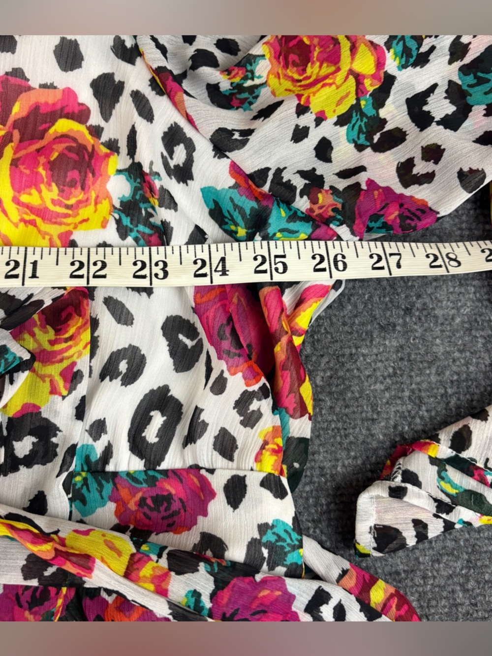 TORRID x Betsey Johnson Women’s White Leopard Floral Chiffon Dress size:: 5 - Picture 7 of 11
